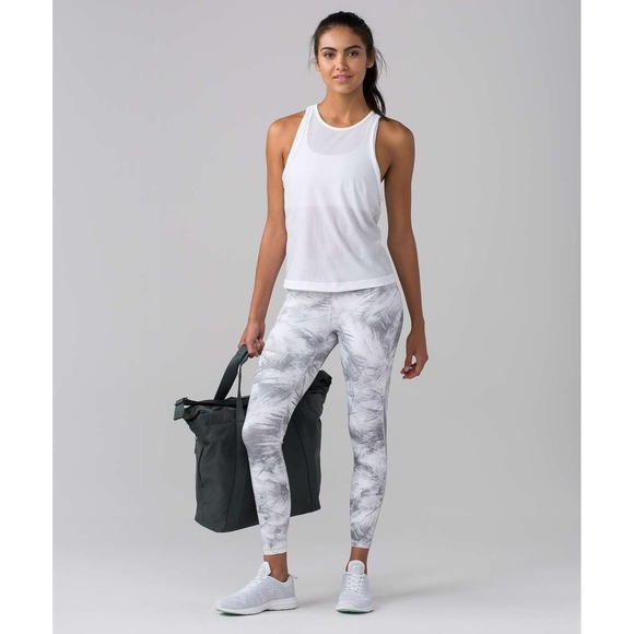 Lululemon Train Times 7/8 Pant 25" Size 4 Breeze By White Cast/Light Cast Print - Picture 9 of 16